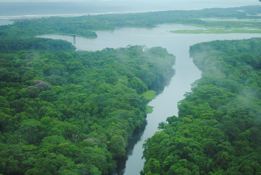Реки и озера кубы. Река Чагрес Панама. Никарагуанское Нагорье. Река Чагрес. Река Ориноко.